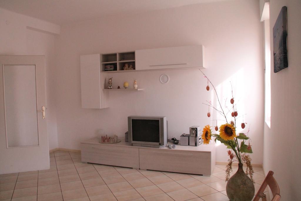 Casa Vacanze Claudette Arco Luaran gambar